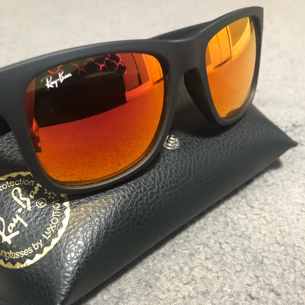 Ray-Ban Justin Color Mix Black Frame with Red Mirror. BRAND NEW 100% Authentic